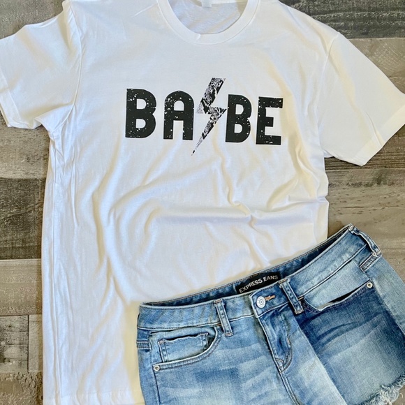Babe Tee Graphic Tee Large - Picture 2 of 8